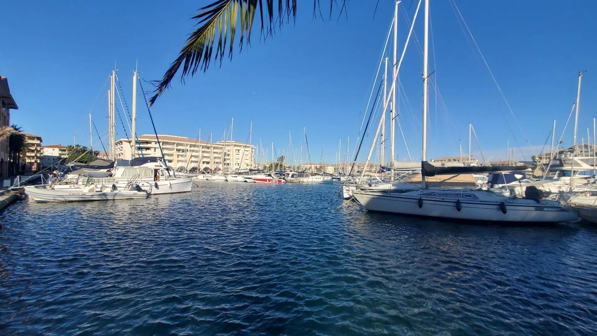 Port Frejus, 100 M Des Plages, Le Cesaree, T2 30M2 Francie